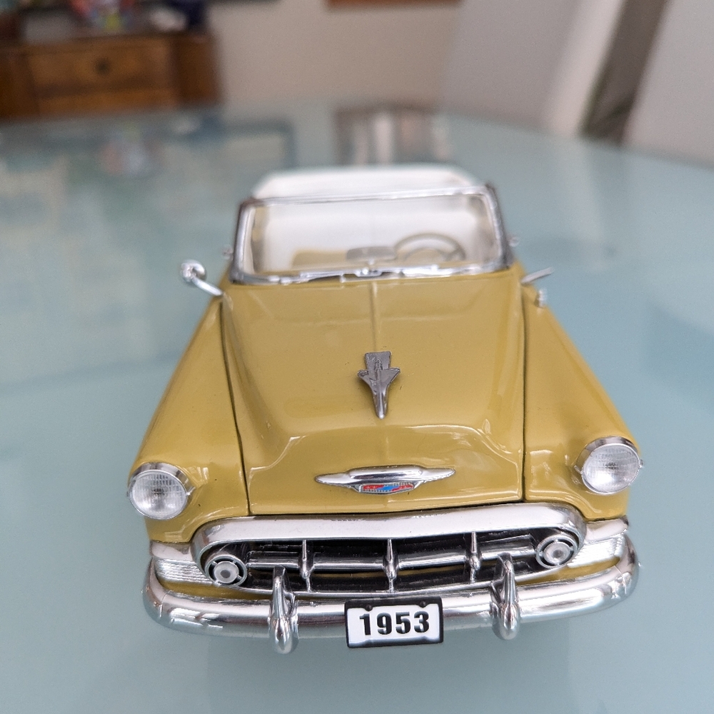 Sun Star 1953 Chevrolet Bel Air Convertible Die Cast Model Car Collectible 1:18 - Picture 3 of 12